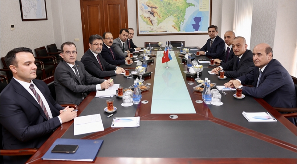 azerbaycan-ve-turkiye-arasinda-su-qitligina-qarshi-hell-yollari-muzakire-edilib