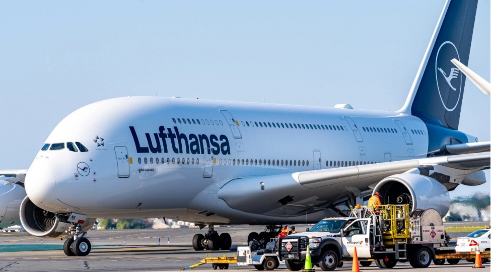 “Lufthansa” Tehrana uçuşların dayandırılmasını uzadıb