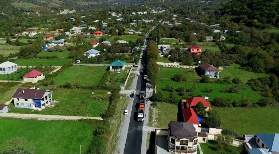 qax-rayonu-ashagi-malax-qashqachay-armudlu-yolunun-yeniden-qurulmasi-yekunlashmaq-uzredir