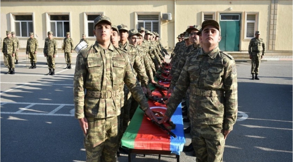azerbaycan-prezidenti-muddetli-heqiqi-herbi-xidmete-chagirishla-bagli-serencam-imzalayib-2