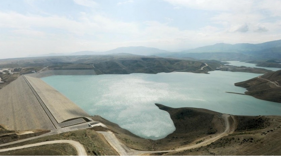 azerbaycanda-9-ayda-5-min-paqonometrden-chox-uzunluqda-muhafize-bendi-tikilib