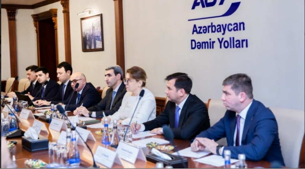 chin-ve-azerbaycan-arasinda-demir-yolu-ile-yuk-dovriyyesi-keskin-artib