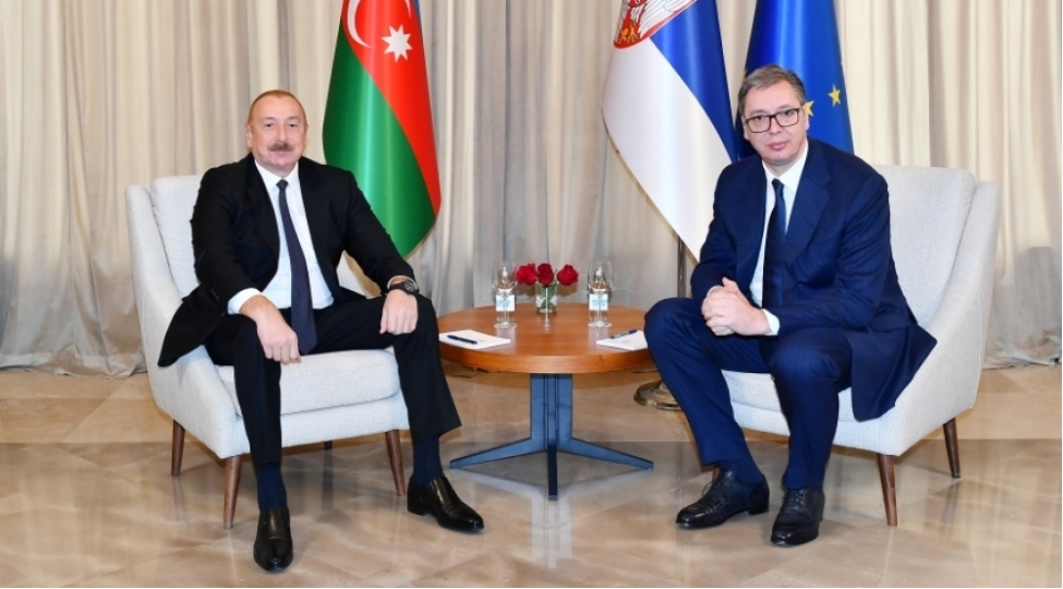 prezident-ilham-eliyev-serbiya-prezidentini-azerbaycana-sefere-devet-edib