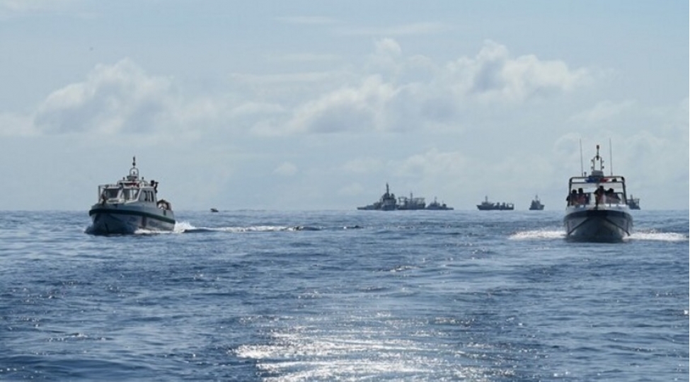 filippin-chin-sefirini-oz-gemisi-ile-bagli-veziyyete-gore-chagirib