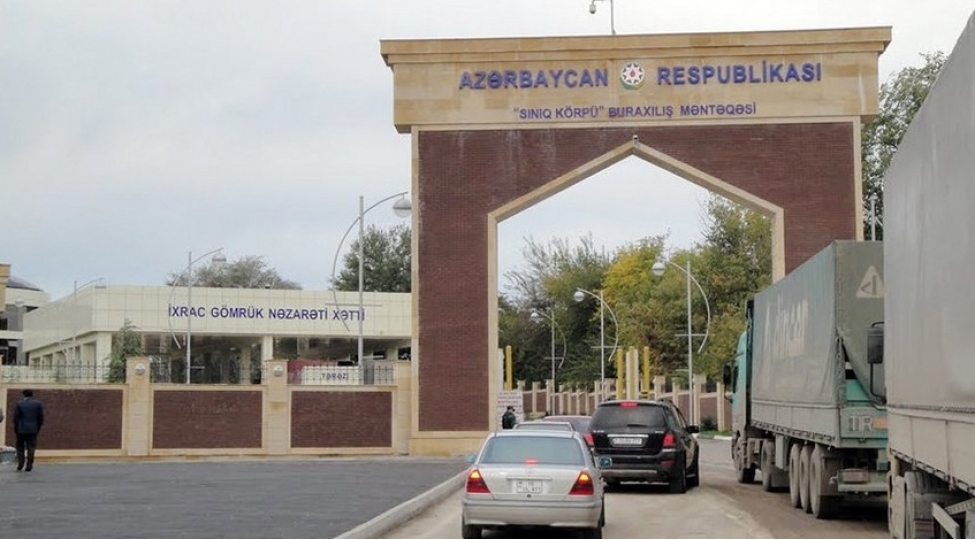 serhedde-gozleyen-yuk-avtomobillerinin-sayi-achiqlanib