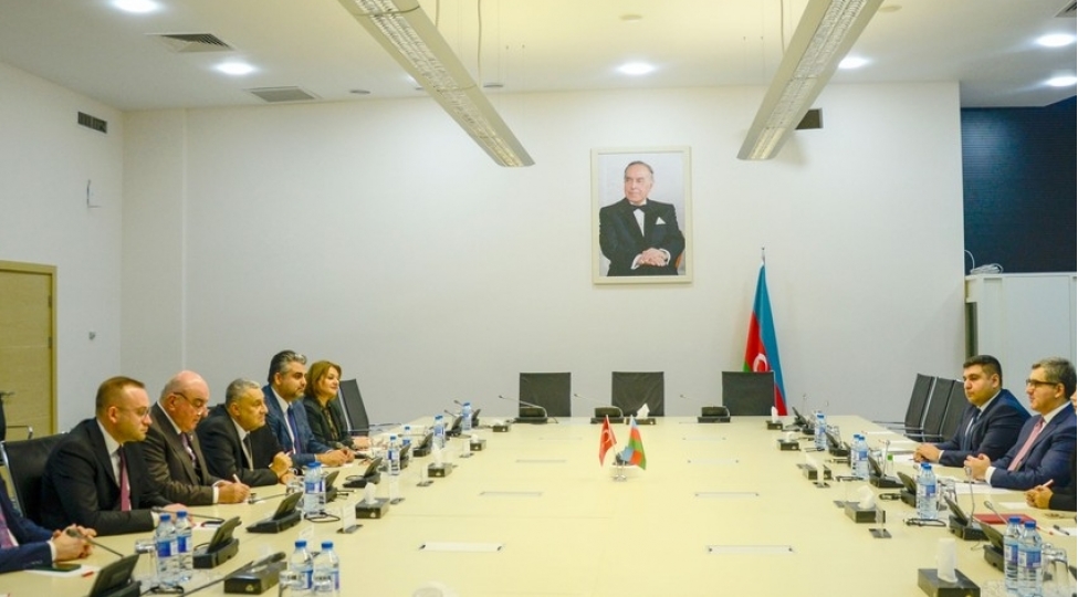 azerbaycan-turkiye-ile-regionlararasi-forumun-kechirilmesini-muzakire-edib