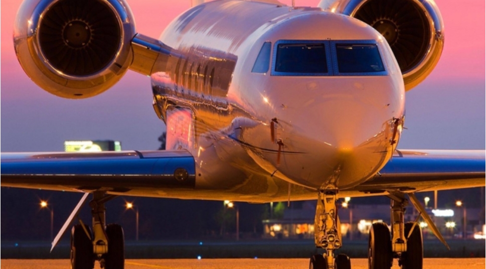 baki-naxchivan-aviareysleri-dumana-gore-gecikir-yenilenib-3