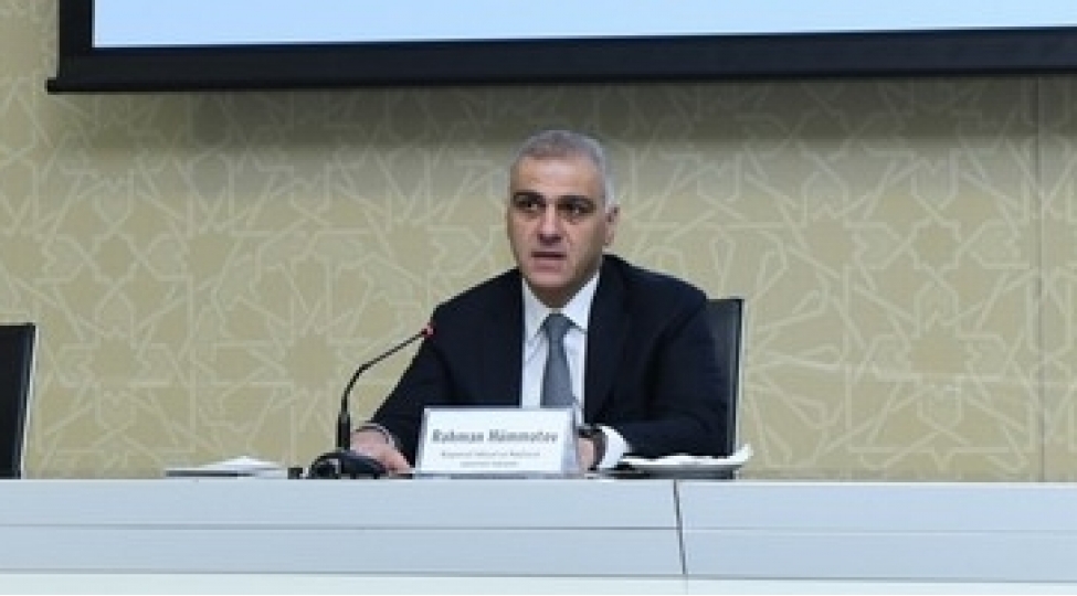 bezi-hallarda-vetendashlardan-parklanmaya-gore-qanunsuz-odenish-teleb-edilir-rehman-hummetov