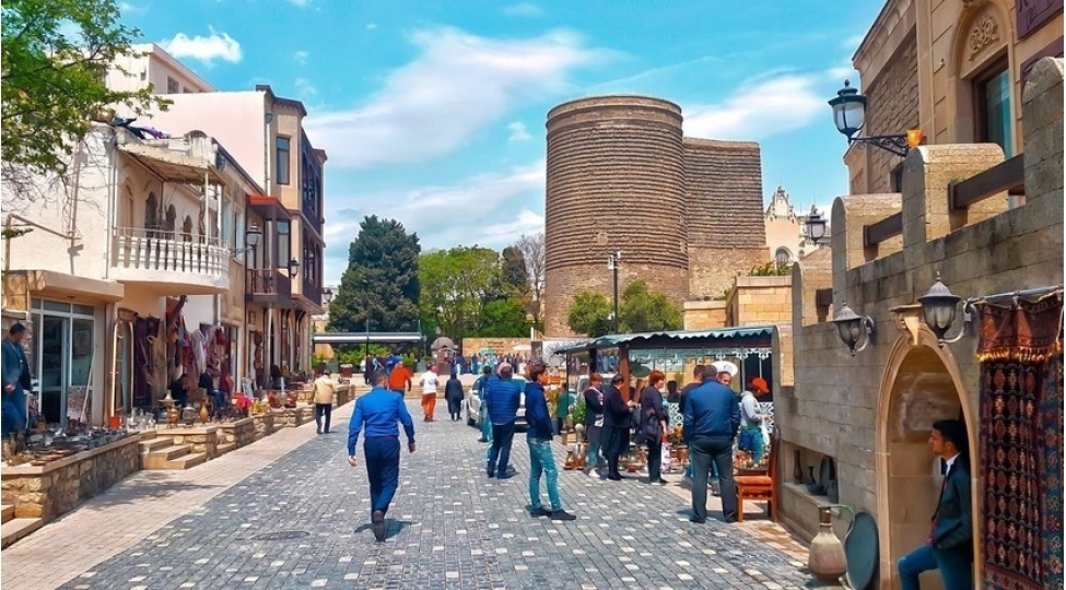 azerbaycana-turist-axini-30-artib