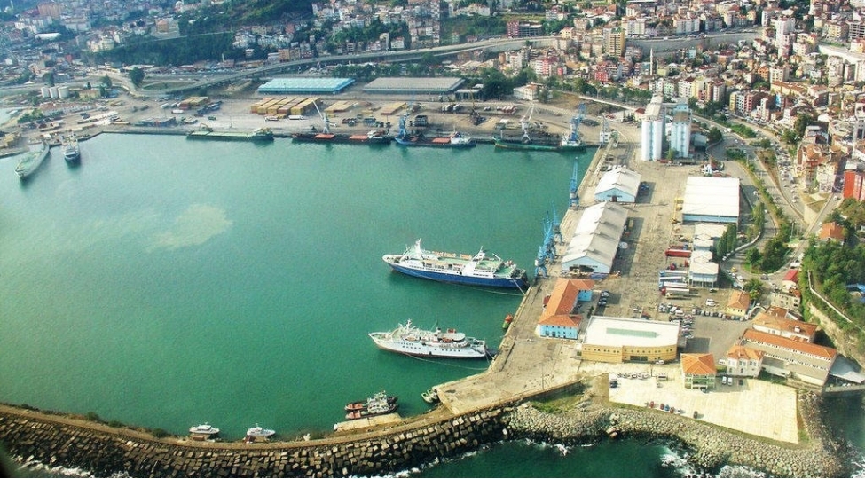 turkiyenin-trabzon-limaninin-qebul-etdiyi-gemilerin-sayi-achiqlanib