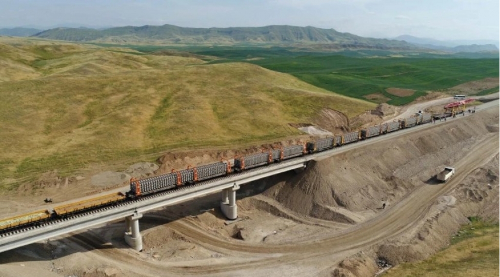 horadiz-agbend-demir-yolu-xettinin-tikintisi-45-tamamlanib