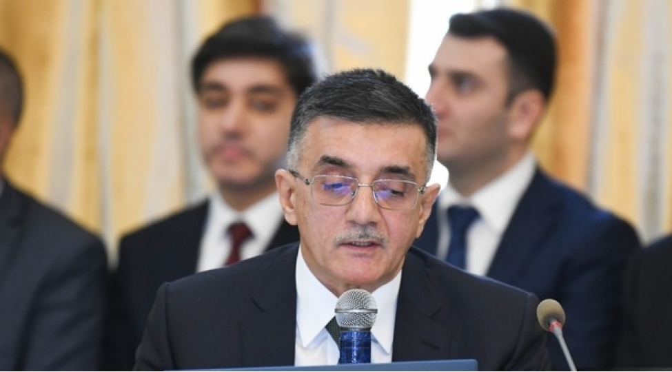 bakinin-bash-plani-hazirlanarken-ehalinin-artimi-nezere-alinib-ilqar-isbatov