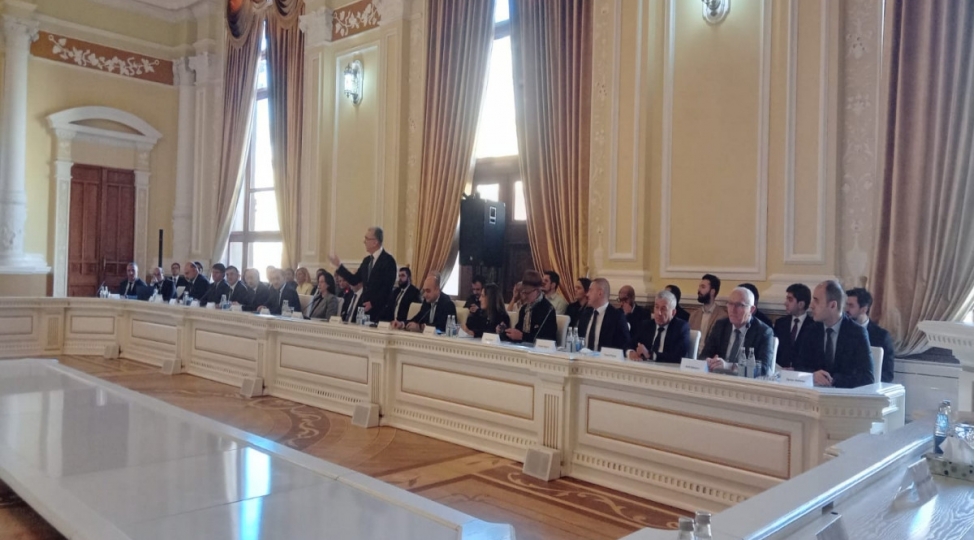 bakinin-bash-planinin-ictimaiyyete-teqdimati-kechirilib