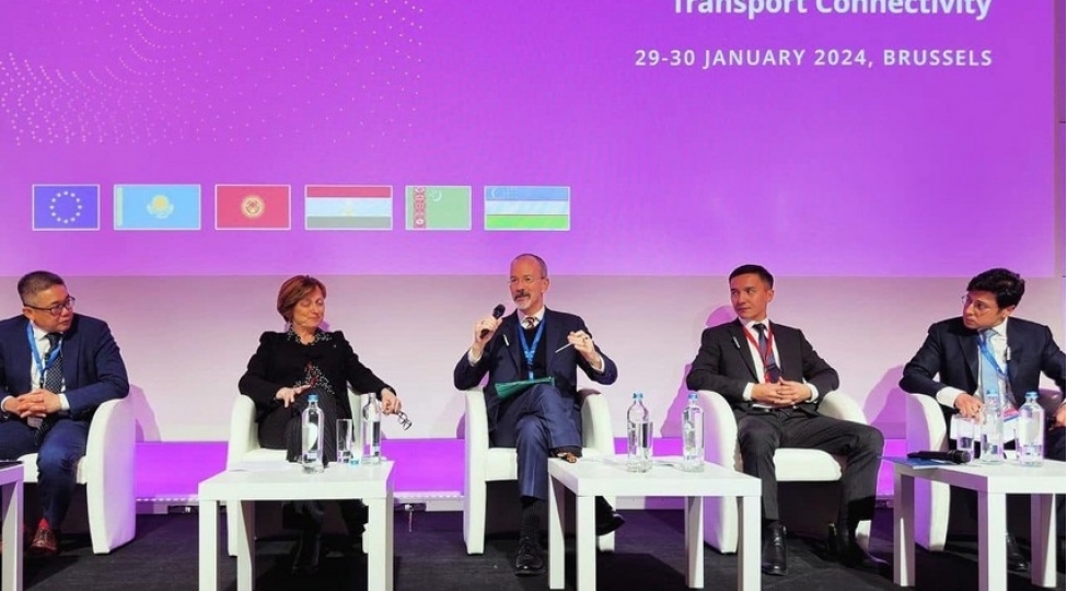 baki-limaninin-genishlendirilmesi-strategiyasi-brusselde-teqdim-edilib