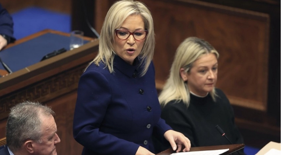 shimali-irlandiya-hokumetine-tarixde-ilk-defe-olaraq-milletchiler-bashchiliq-edecek