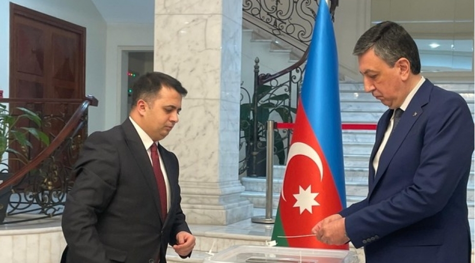 azerbaycanin-gurcustandaki-diplomatik-numayendeliklerinde-sesverme-basha-chatib