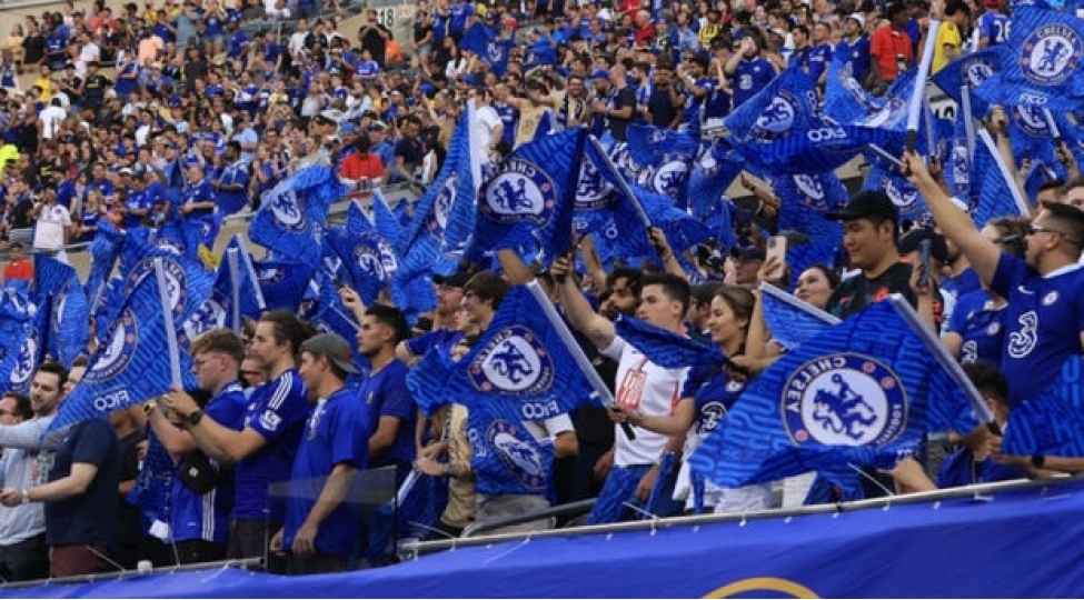 chelsi-azarkeshi-nasist-salamina-gore-cezalandirildi