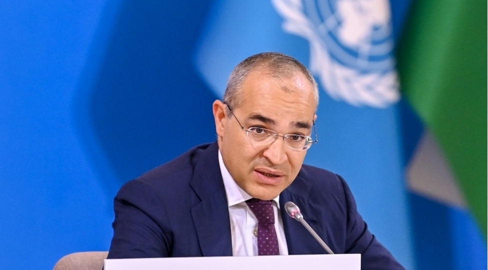 ozel-sektorda-ishchi-sayi-dovlet-sektorunda-ishchi-sayini-usteleyib-mikayil-cabbarov