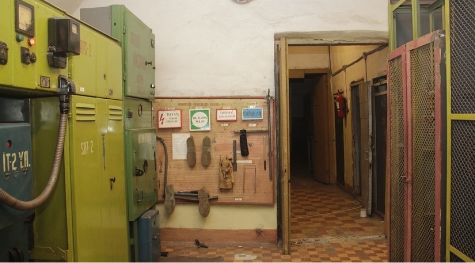 baki-metrosunda-daha-bir-elektrik-yarimstansiyasi-yeniden-qurulur