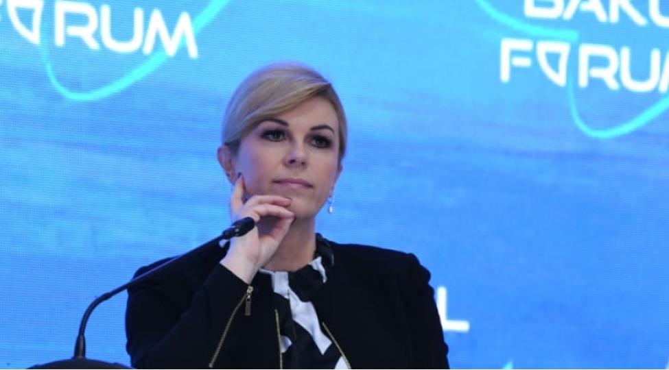 rusiya-ukrayna-muharibesi-bashlar-bashlamaz-koronavirus-unuduldu-xorvatiyanin-sabiq-prezidenti