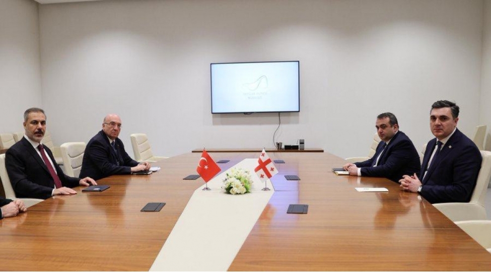 turkiye-ve-gurcustan-xin-bashchilari-bakida-gorushub