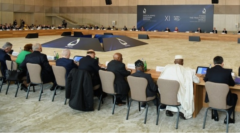 xi-qlobal-baki-forumunun-ikinci-gunu-bashlayib