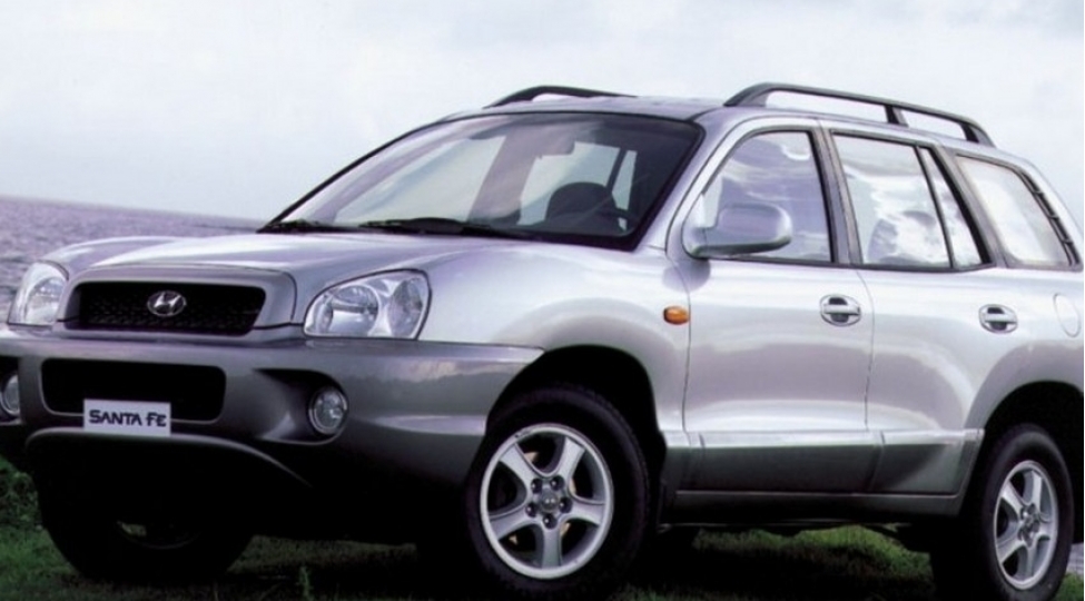 2-830-manata-hyundai-santafe-markali-avtomobil-satilib