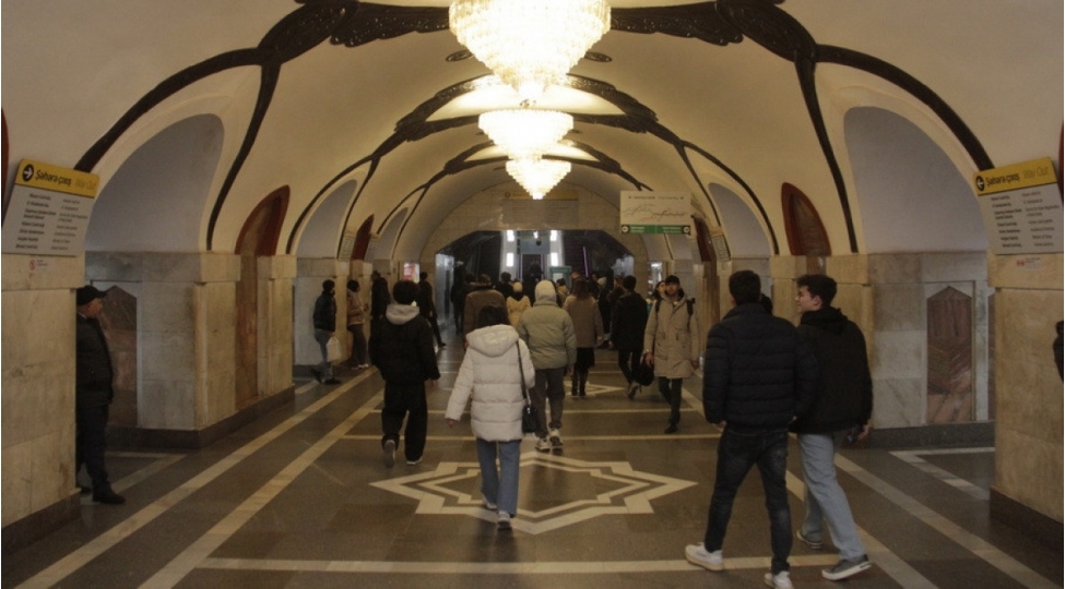 oten-ay-bakida-metro-ile-18-milyondan-chox-sernishin-dashinib