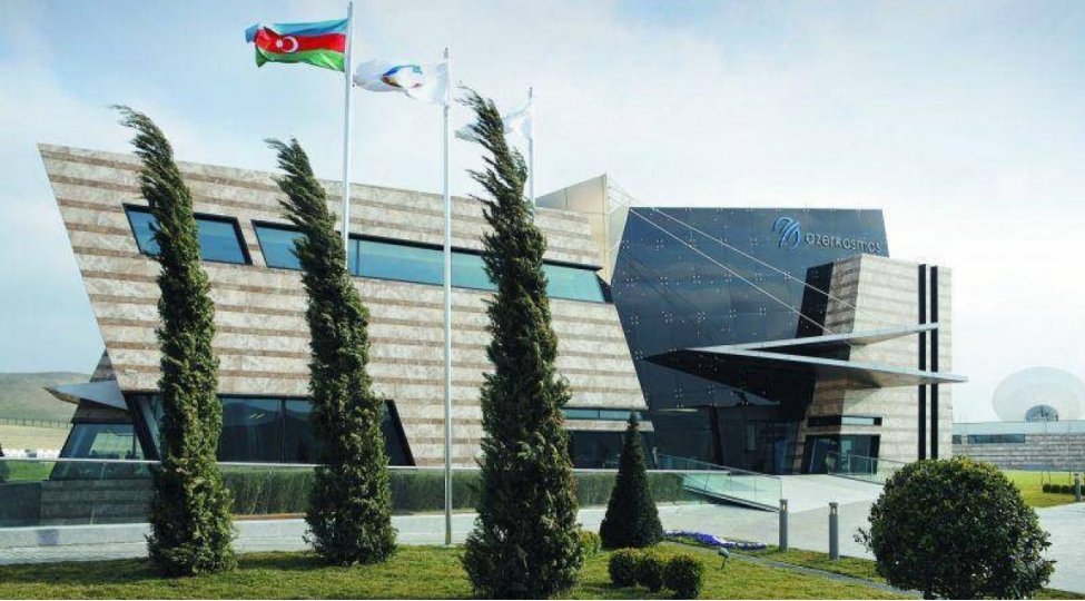 azerkosmosun-nizamname-fondu-artirilib