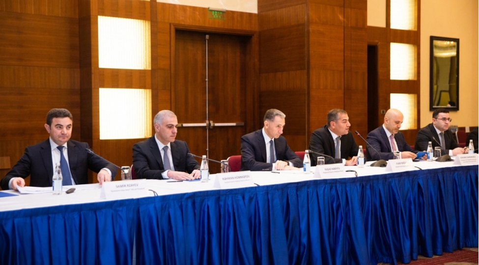neqliyyat-ve-turizm-sektorlari-arasinda-gorush-kechirilib