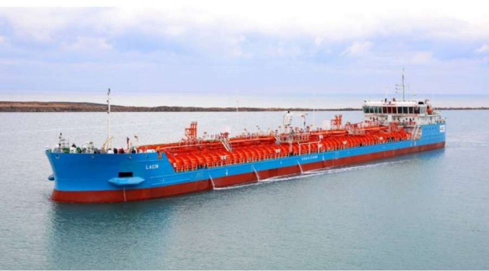 azerbaycanda-deniz-ile-dashinan-yuklerin-teqriben-50-i-neftin-payina-dushub