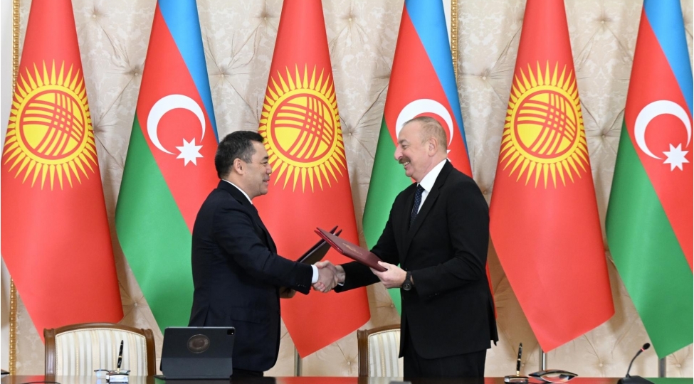azerbaycan-ve-qirgizistan-arasinda-gomruk-sahesinde-emekdashliqla-bagli-senedler-imzalanib