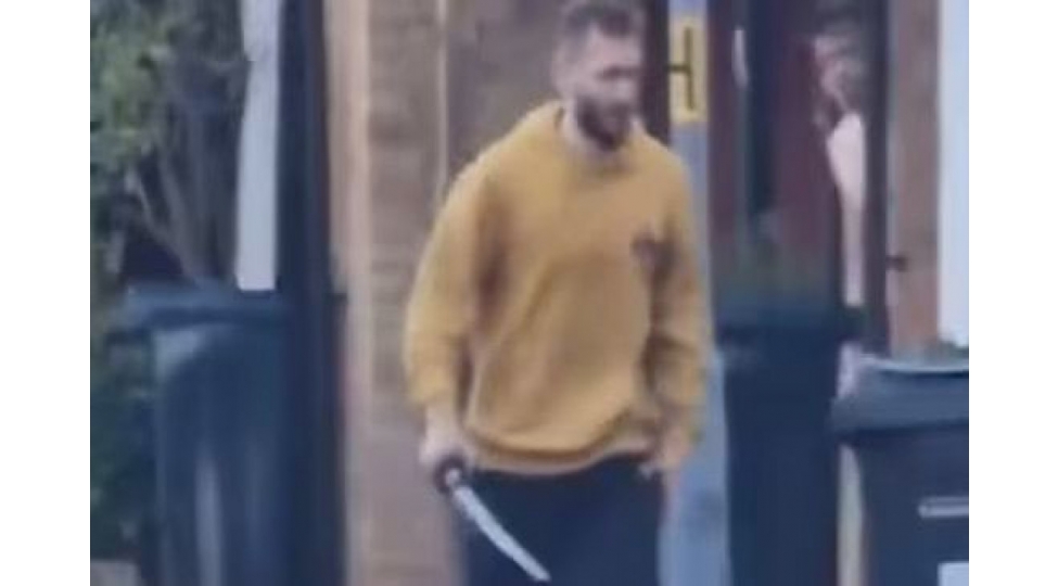 londonda-insanlara-qilincla-hucum-edilib-1-nefer-olub-video