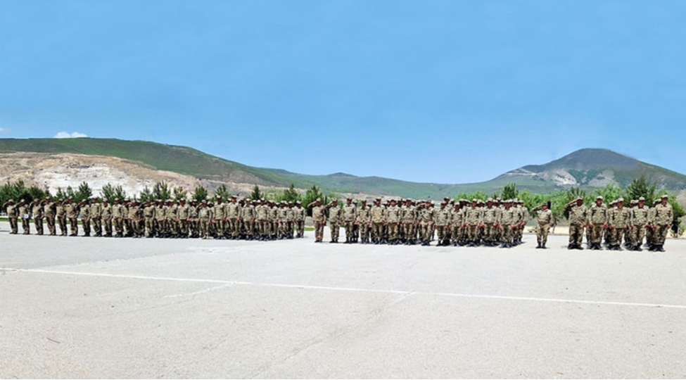 azerbaycan-ordusunda-herbi-vezifelilerin-novbeti-telim-toplanishi-bashlayib