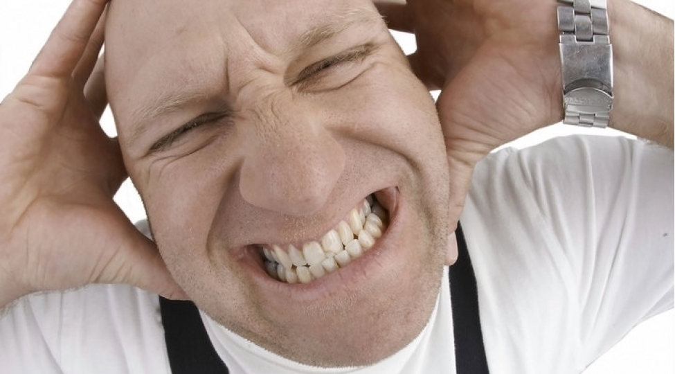 Xarab dişlər baş ağrısına səbəb ola bilər
