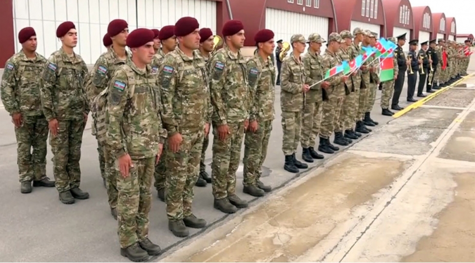 azerbaycan-ordusunun-efes-2024-telimine-celb-edilen-heyeti-turkiyeye-yola-dushub-video