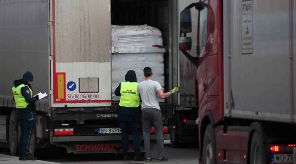 ai-ukrayna-mallarina-rusum-ve-kvotalarin-dayandirilmasini-bir-il-muddetine-uzadib