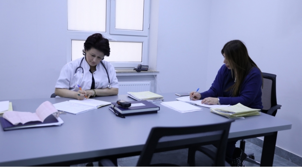 kliniki-tibbi-merkezin-toksikologiya-shobesinde-6-mine-yaxin-vetendasha-tibbi-xidmet-gosterilib