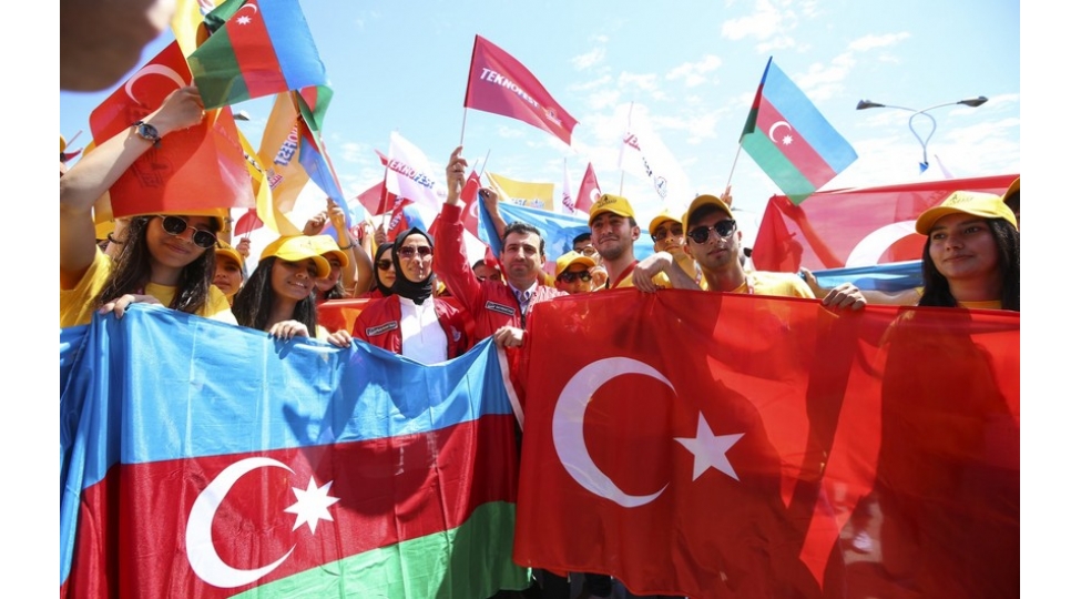 -qardash-azerbaycanla-birliyimiz-ve-hemreyliyimiz-ebedi-olsun