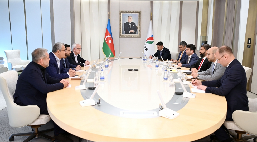 socar-in-prezidenti-ad-ports-group-shirketinin-emeliyyatlar-uzre-direktorunun-rehberlik-etdiyi-numayende-heyeti-ile-gorushub