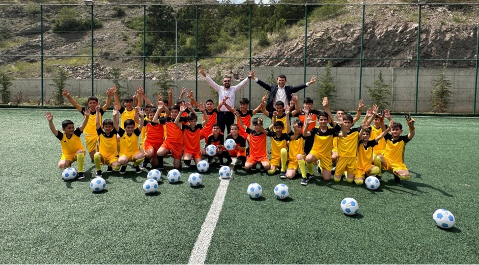 lachinda-futbol-bayrami