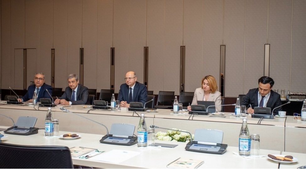 dunya-enerji-shurasi-ile-cop29-cherchivesinde-emekdashliq-muzakire-edilib