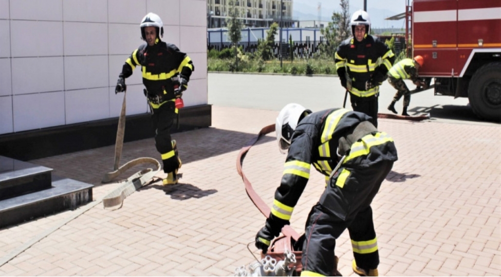 fhn-fuzuli-sheherindeki-orta-mektebde-telim-kechirib-video