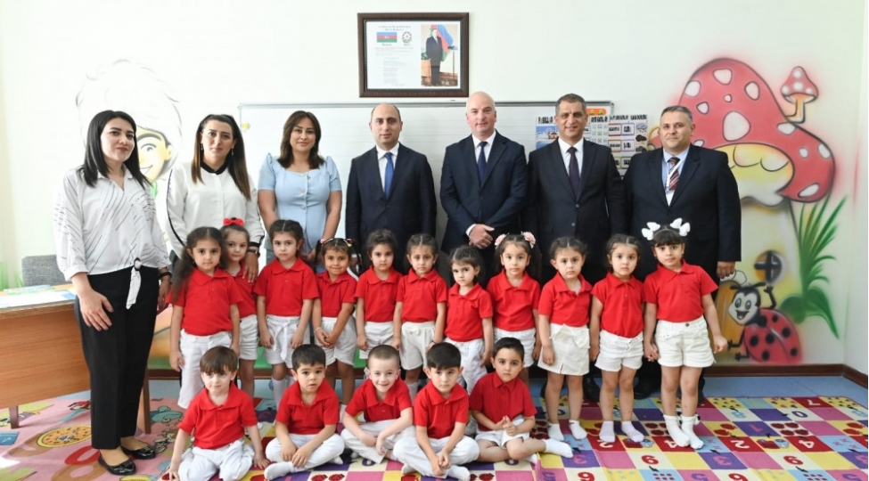 emin-emrullayev-naxchivanda-alternativ-mektebeqeder-qruplarin-fealiyyeti-ile-tanish-olub-fotolar