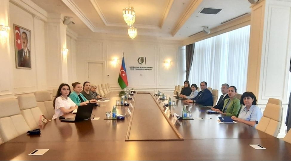 azerbaycanda-fermer-qadinlarin-respublika-platformasinin-yaradilmasi-teklif-edilib