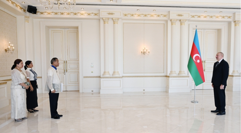 prezident-ilham-eliyev-filippinin-yeni-teyin-olunmush-sefirinin-etimadnamesini-qebul-edib-yenilenibfoto