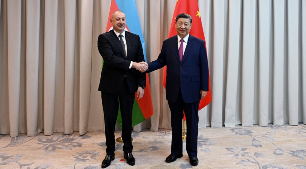 si-cinpin-azerbaycan-prezidentini-chine-dovlet-seferine-devet-edib