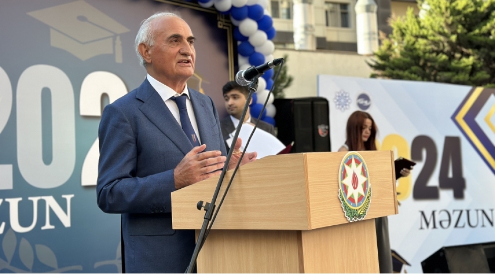 turizm-ve-menecment-universitetinde-mezun-gunu-kechirilib