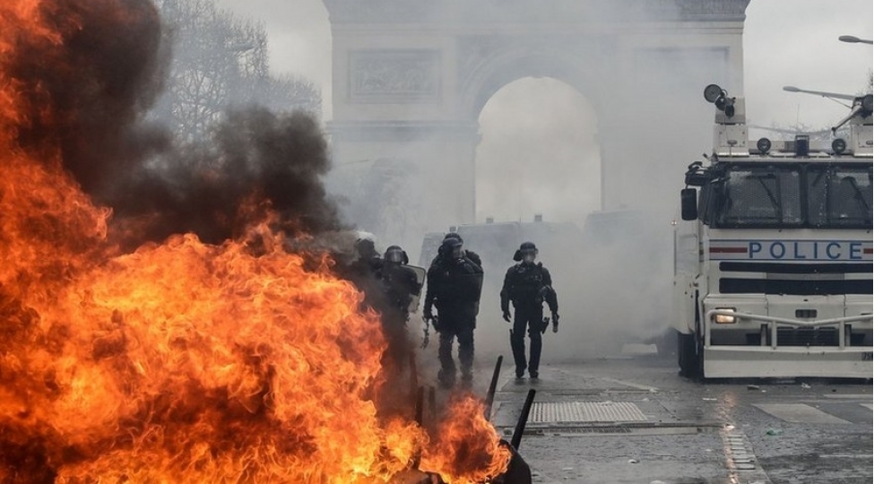 paris-parlament-sechkilerinden-sonra-igtishashlara-hazirlashir