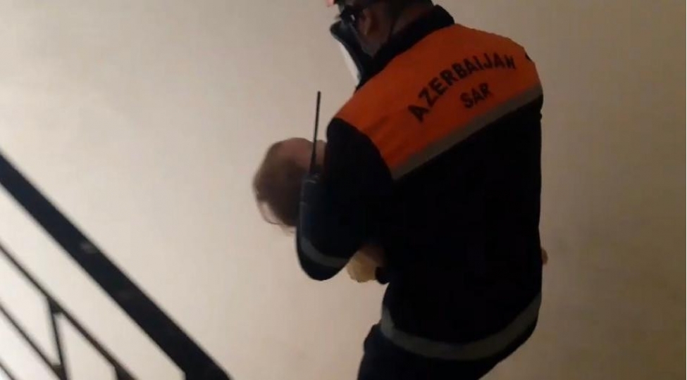 yashayish-binasinda-bash-vermish-yangin-sondurulub-yenilenib